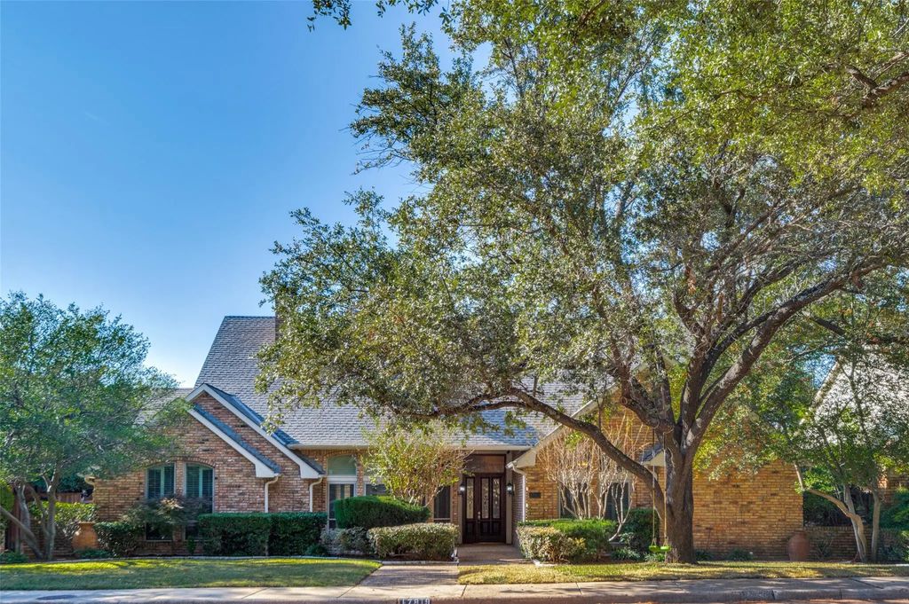17819 Lost View Road, Dallas