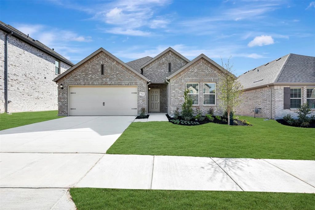764 Grand Dale Drive, Lavon