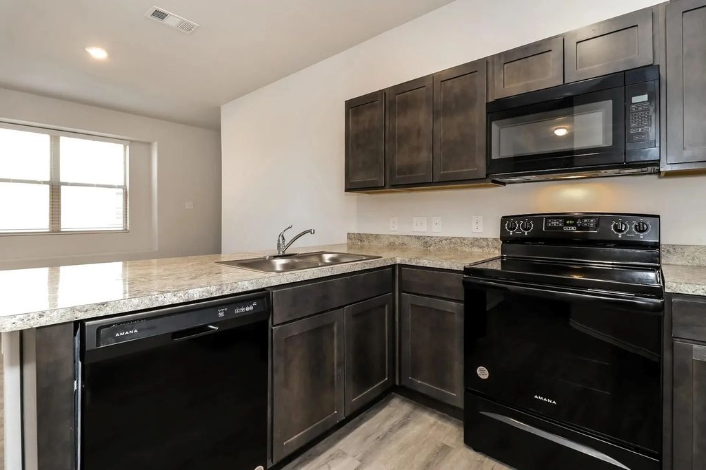 5556 Willamette Drive, Fort Worth