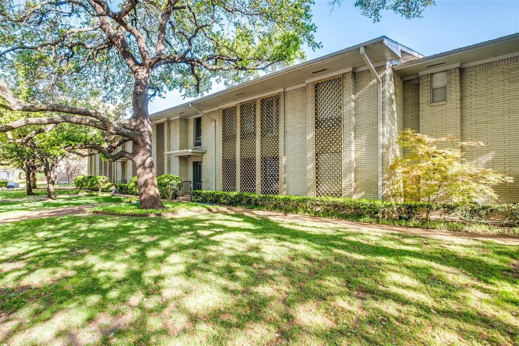 6353 Diamond Head Circle D, Dallas