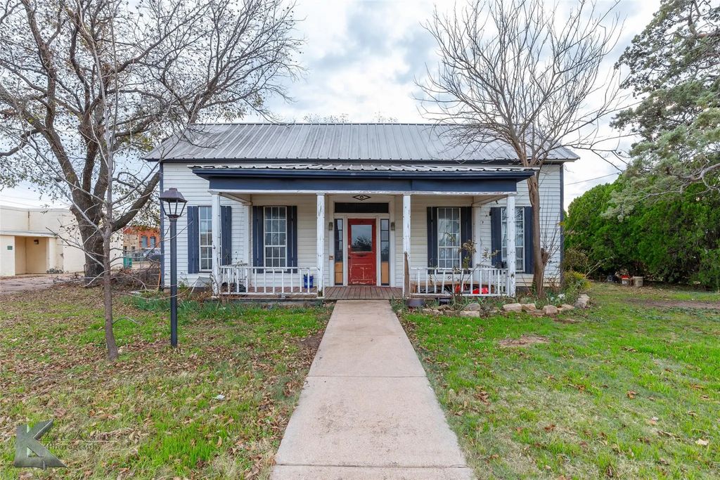 141 W 3rd Street, Baird