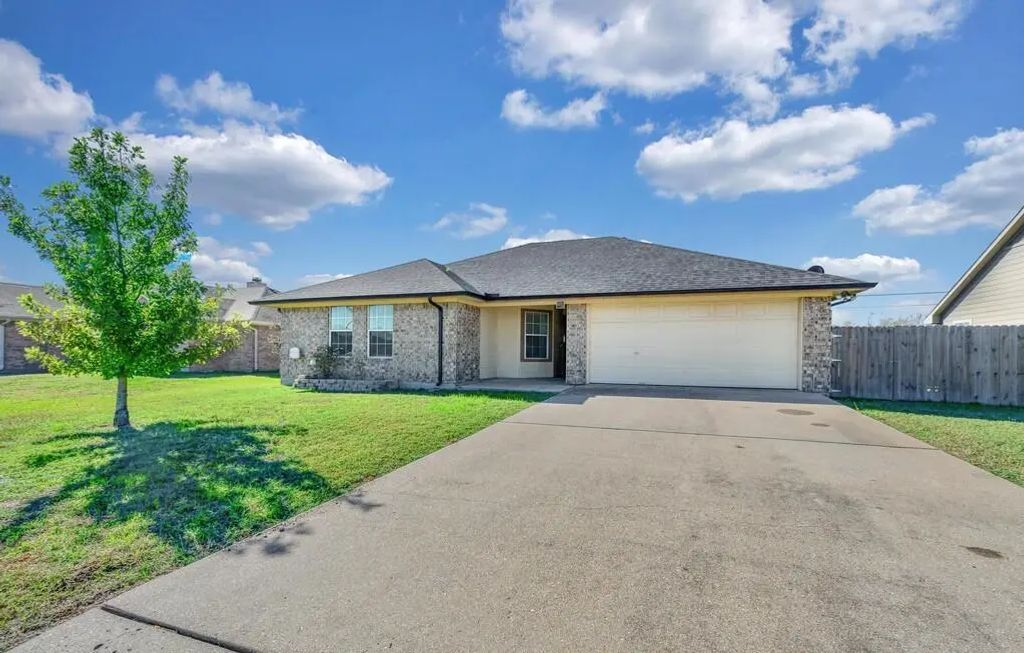 204 Wildcat Drive, Waco