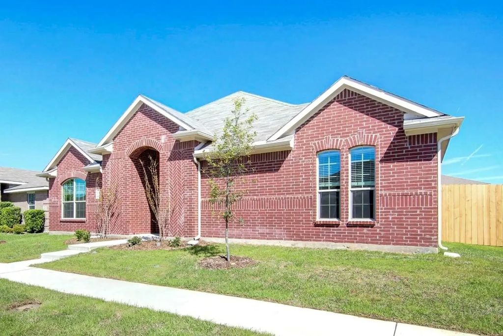 2033 Dyer Street, Lancaster