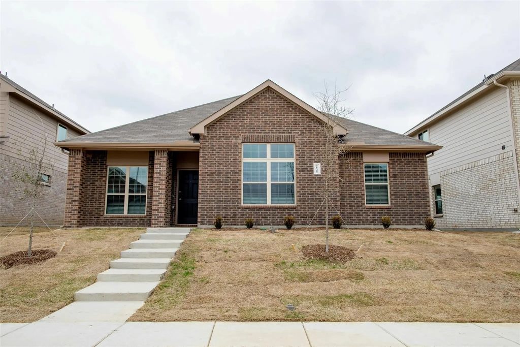 1825 Cross Oaks Drive, Lancaster
