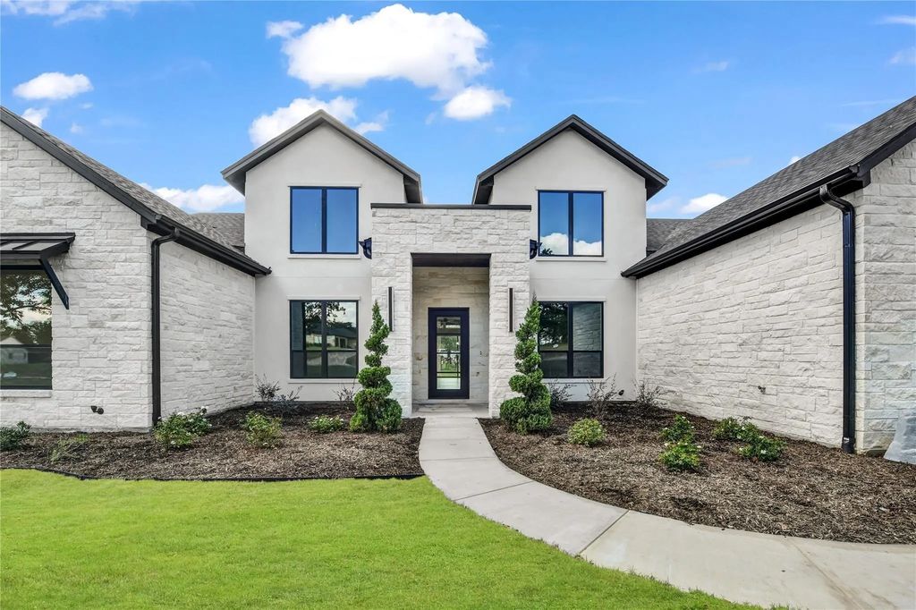 1035 Estancia Boulevard, Weatherford