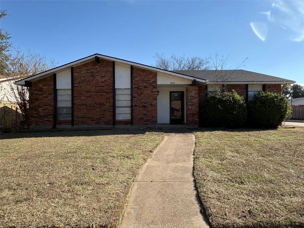7226 Little Canyon Road, Dallas