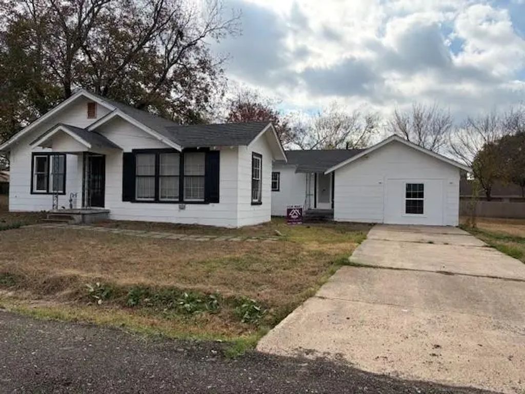 277 Trail Street, Deport