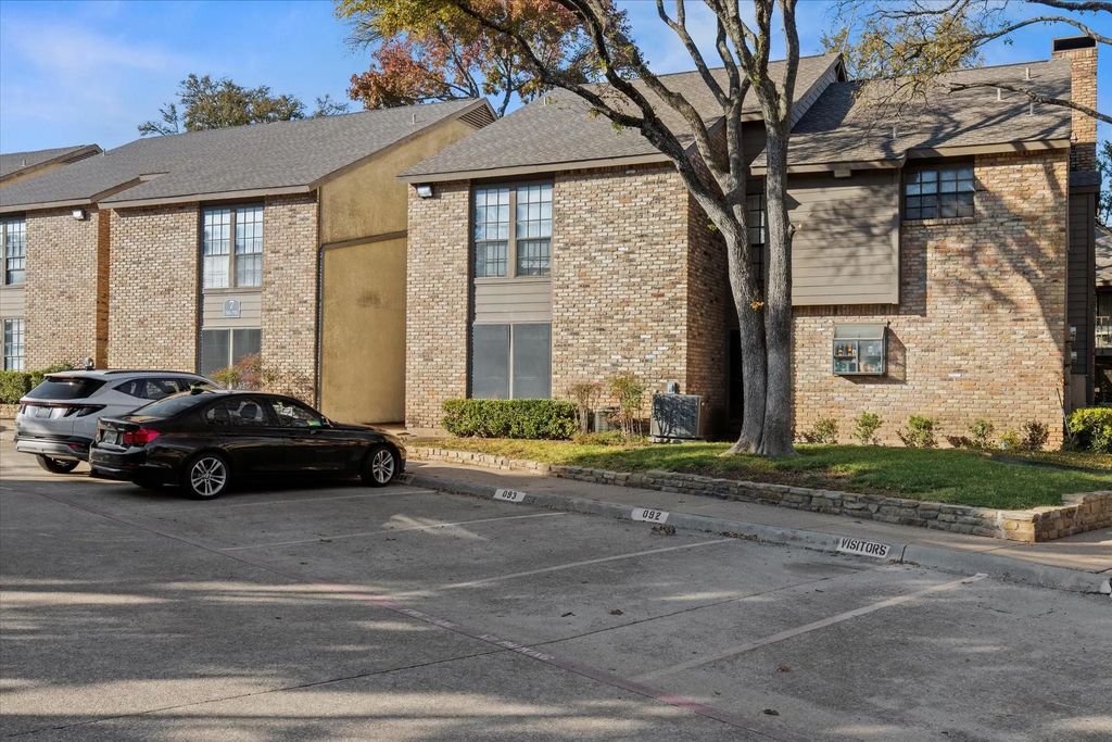 15221 Berry Trail 709, Dallas