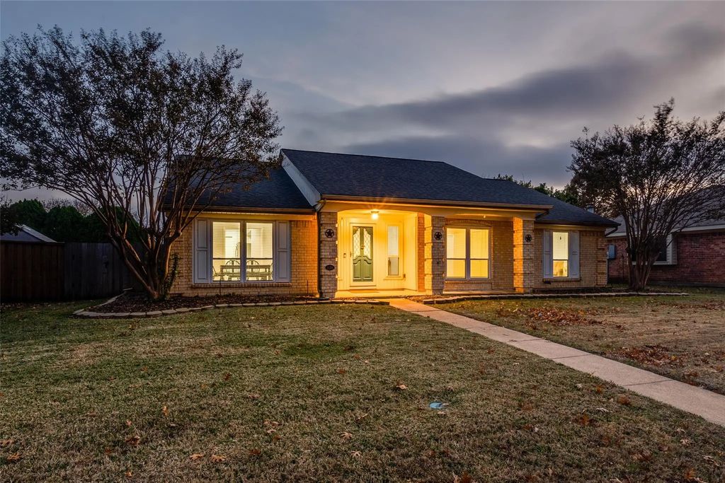 1120 Seabrook Drive, Plano
