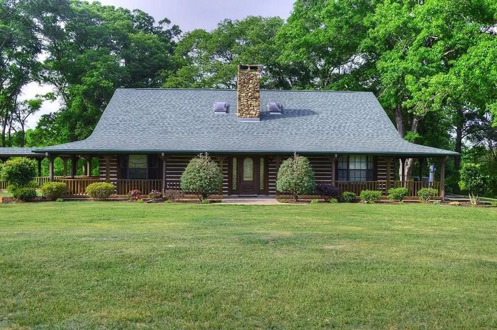 1765 Crabapple, Big Sandy