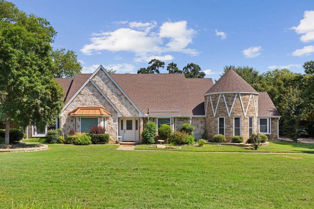 231 Rancho Vista Drive, Double Oak