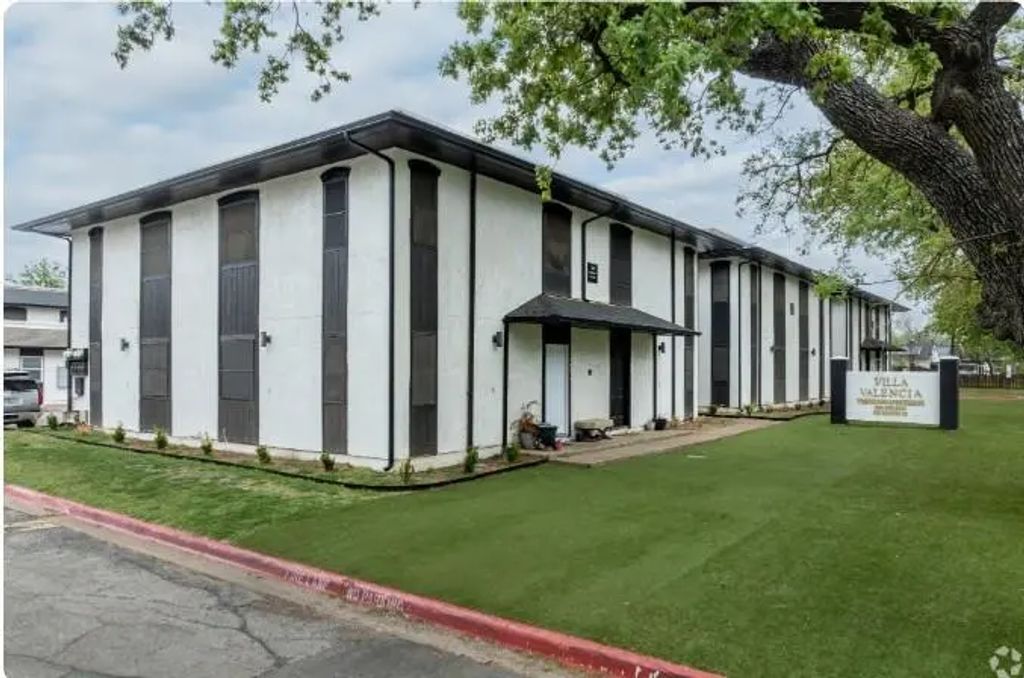 313 Rolston Road 301-103, Irving