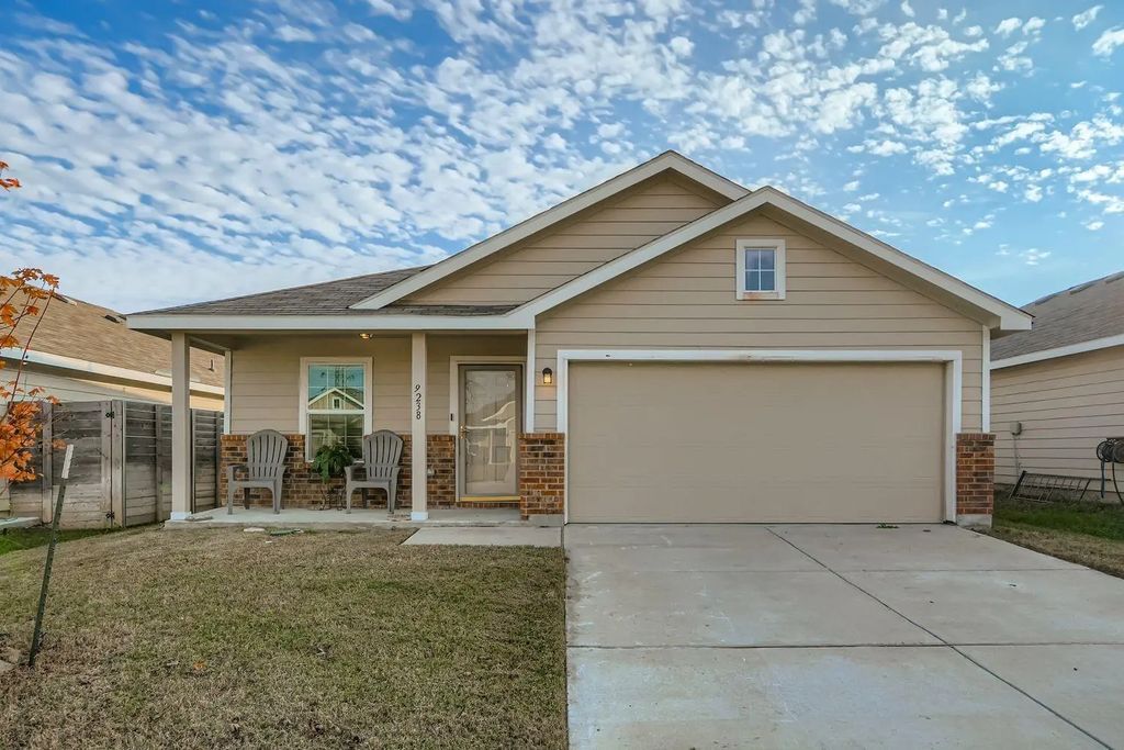 9238 Summerlee Street, Dallas