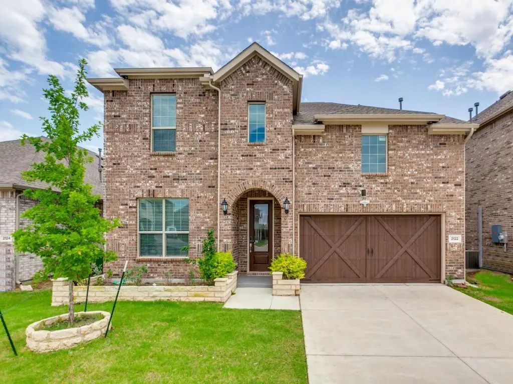 2122 Creekbluff Court, Lewisville