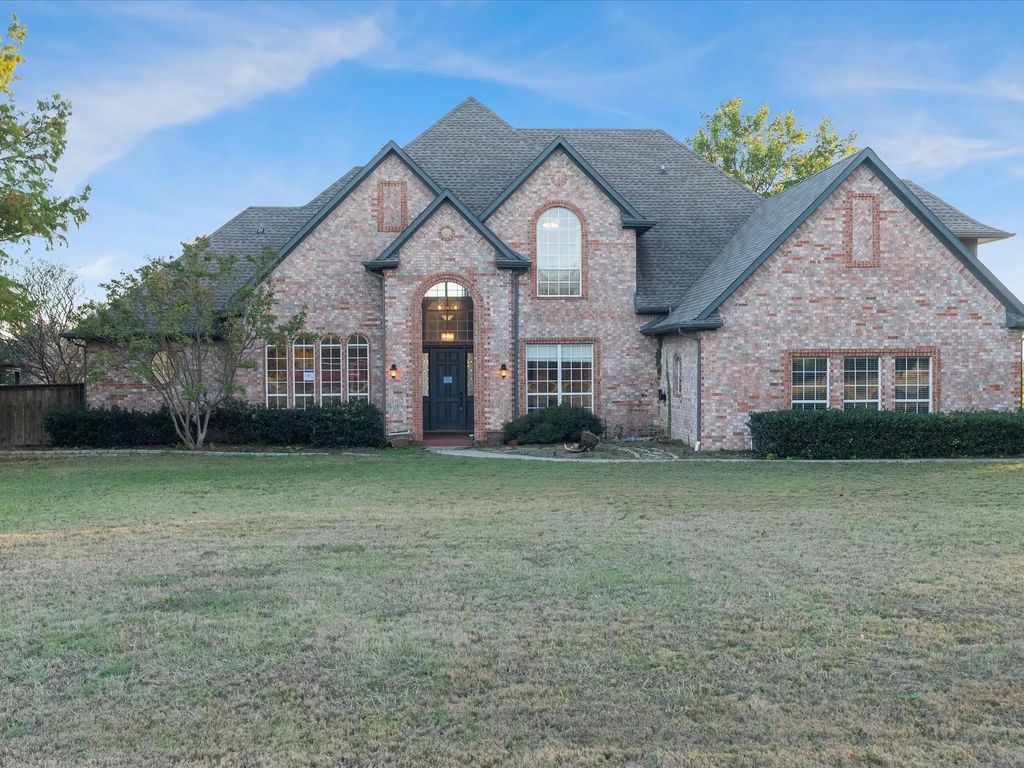 711 Emerald Sound Boulevard, Oak Point