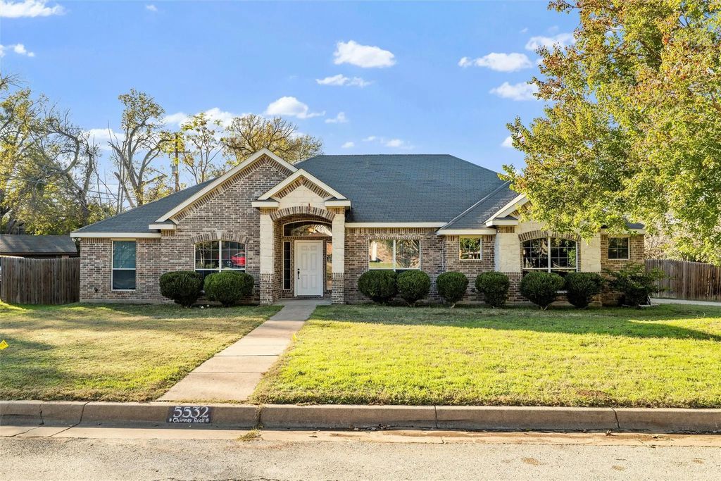 5532 Chimney Rock Road, Fort Worth
