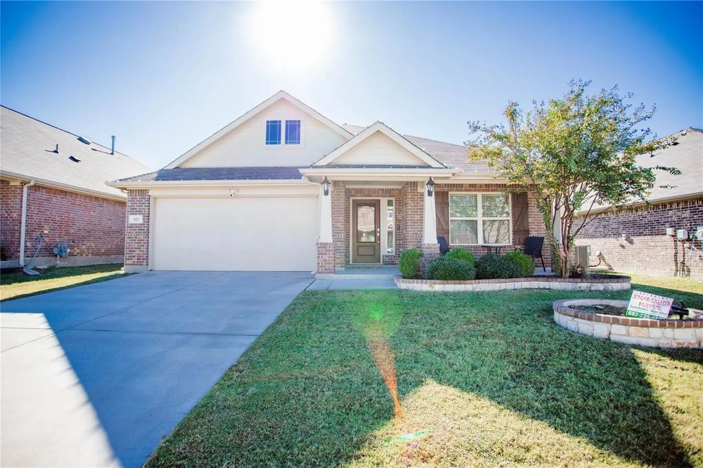 821 San Madrid Trail, Fort Worth