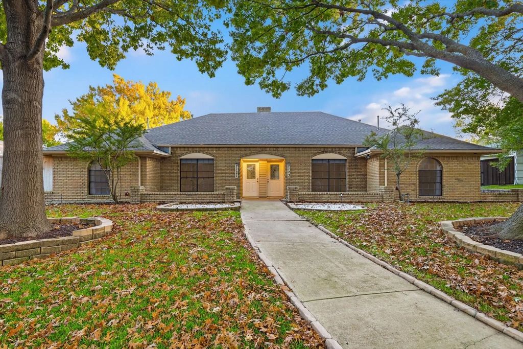 7121 Pleasant View Drive, Dallas