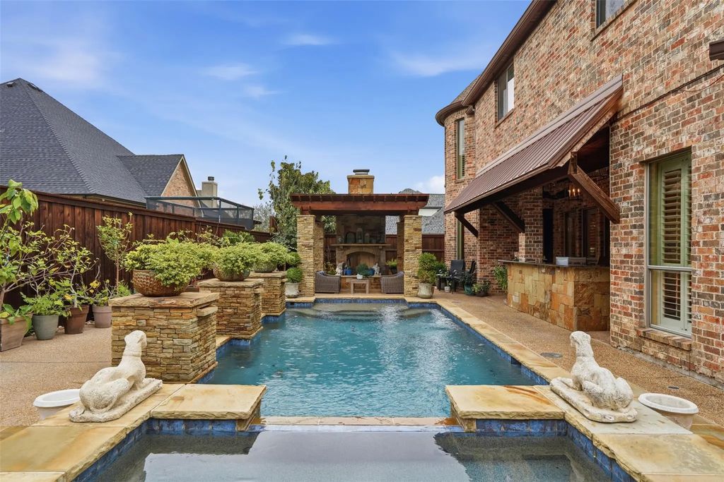 2217 Canterbury Drive, Mansfield