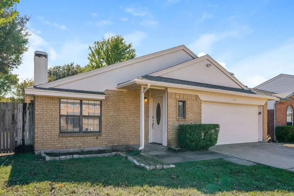 4624 Goldrock Drive, Fort Worth