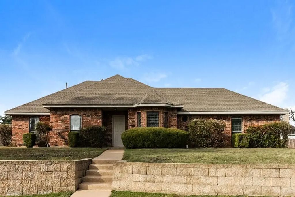 849 Woodridge Circle, DeSoto