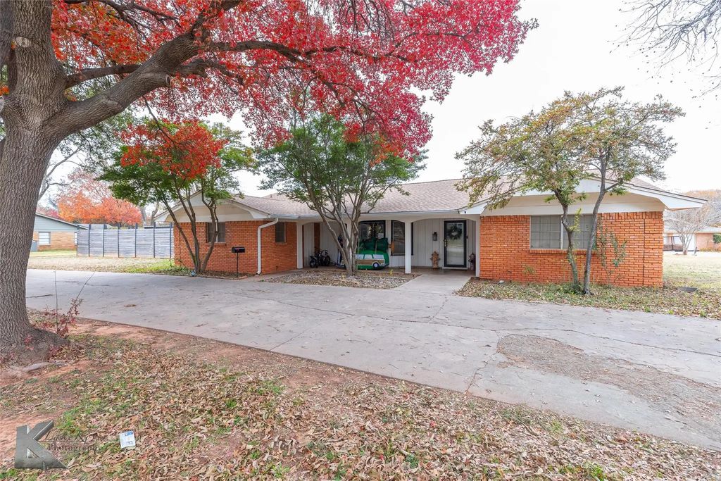 1909 River Oaks Road, Abilene
