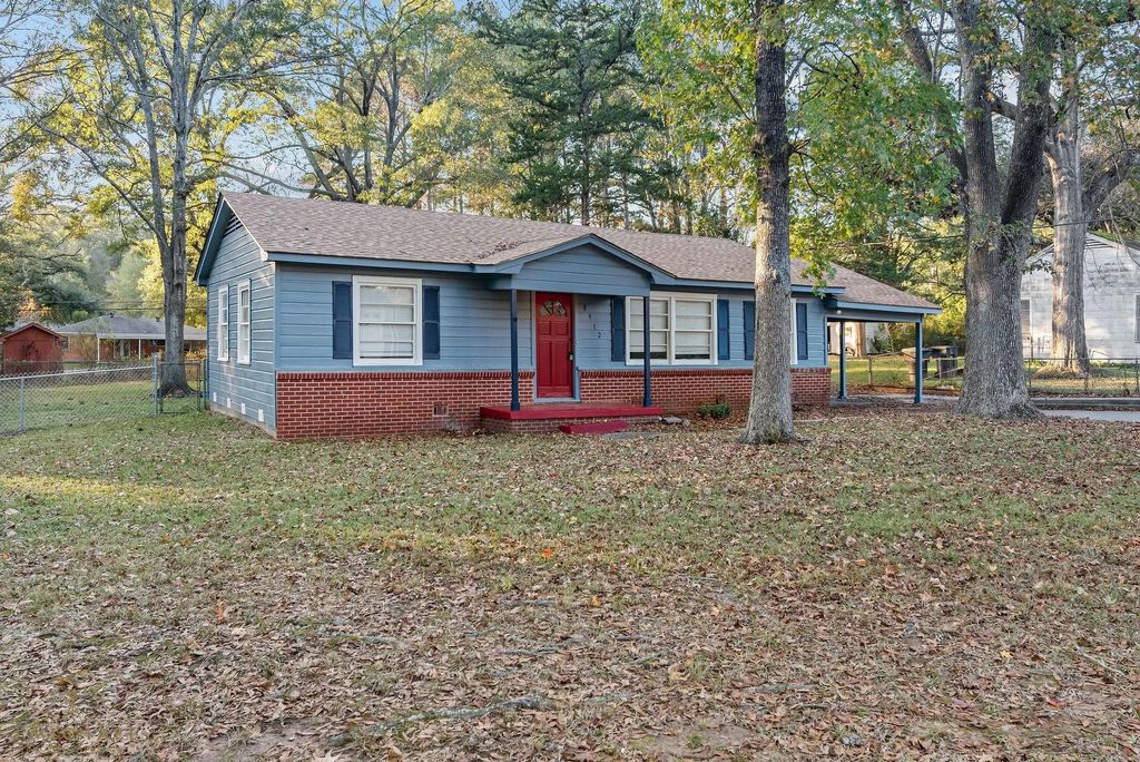 8912 Sweetbriar Lane, Shreveport