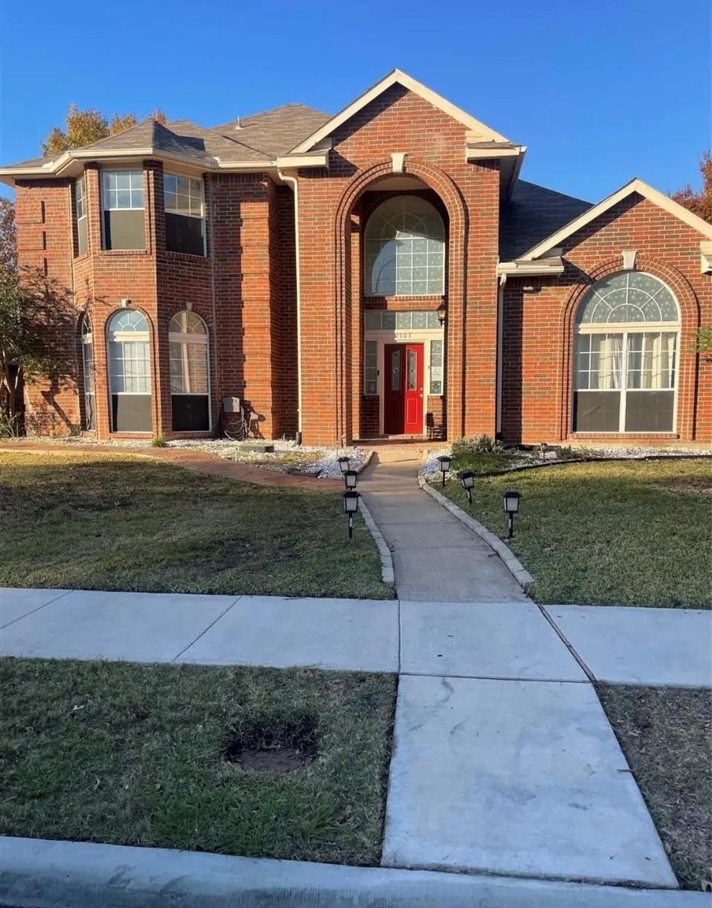 1505 Mission Ridge Trail, Carrollton