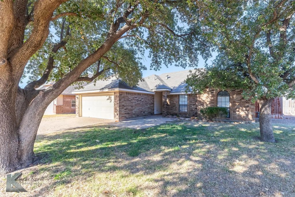 2126 Independence Boulevard, Abilene