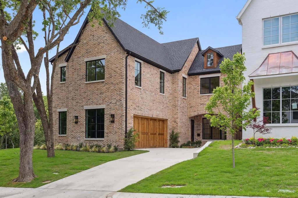 1801 Loving Avenue, Dallas