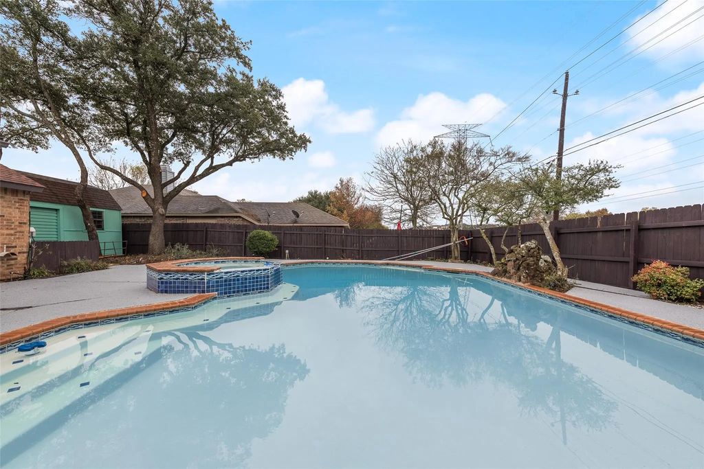 1040 Eagle Drive, DeSoto