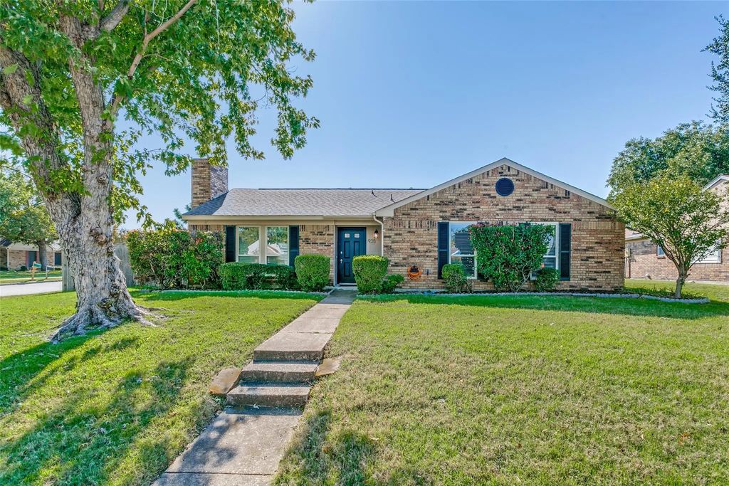 935 Mapleleaf Lane, Coppell
