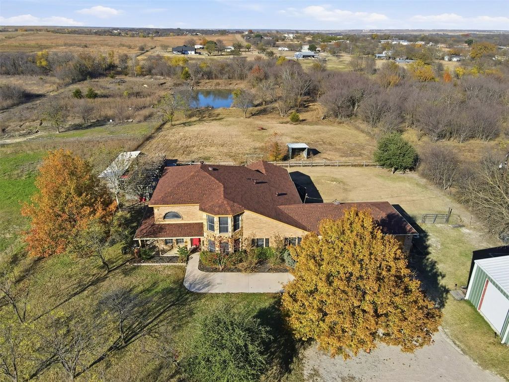 5824 Sky Road, Joshua