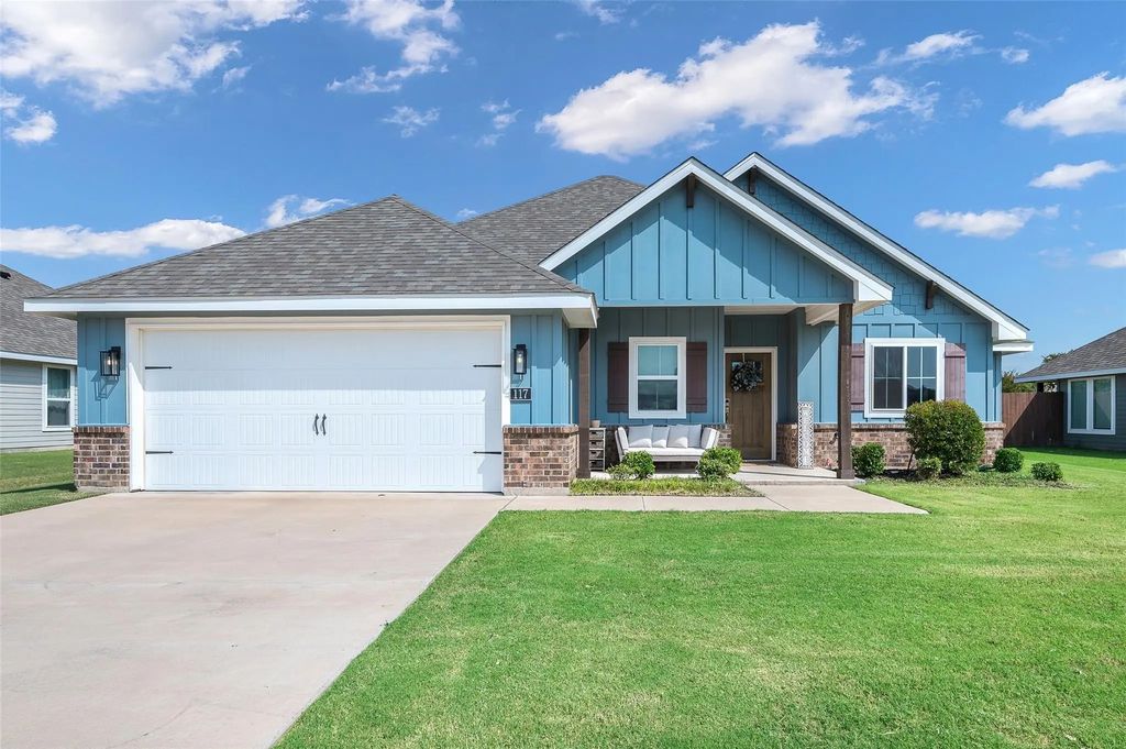 117 Mustang Drive, Lindsay
