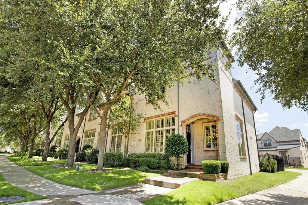 719 Warwick Lane, Coppell