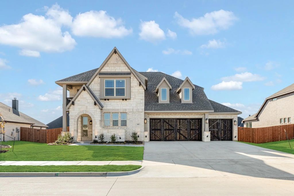 115 Tetrad Circle, Waxahachie