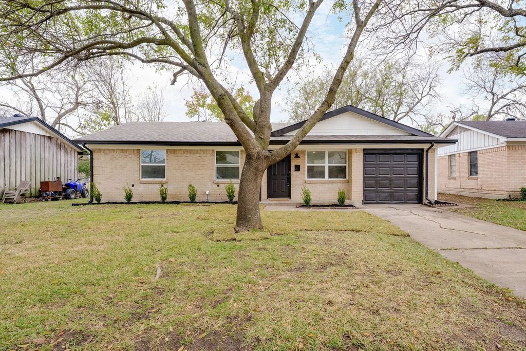 813 Bluebonnet Lane, Mesquite