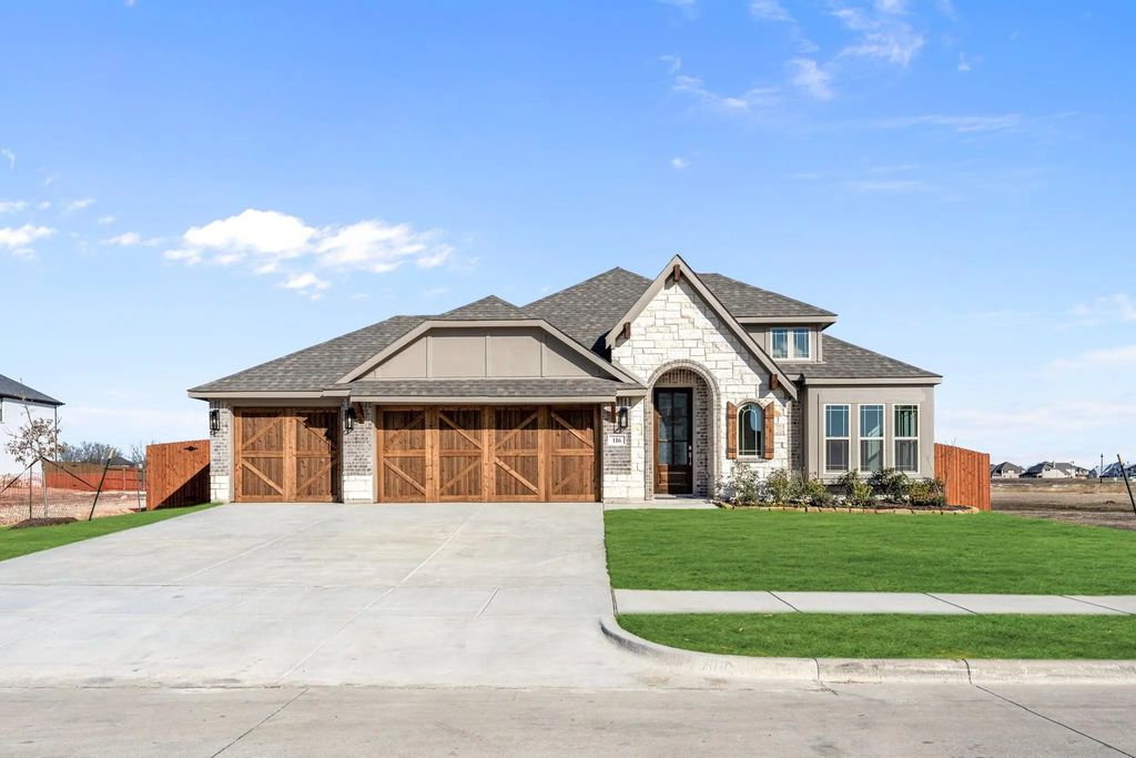 116 Tetrad Circle, Waxahachie