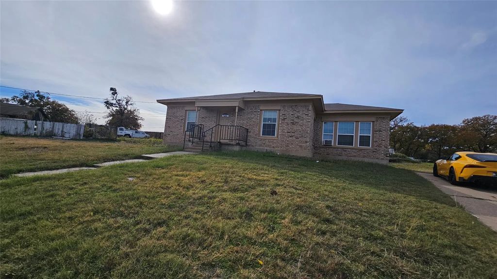 904 Duncan Street, Denton