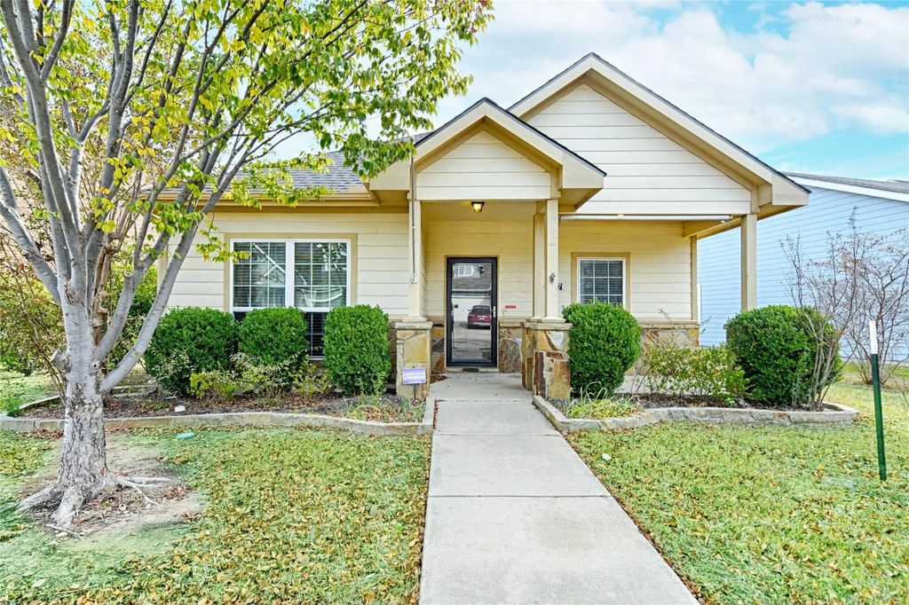 3157 Rockwell Lane, Fort Worth