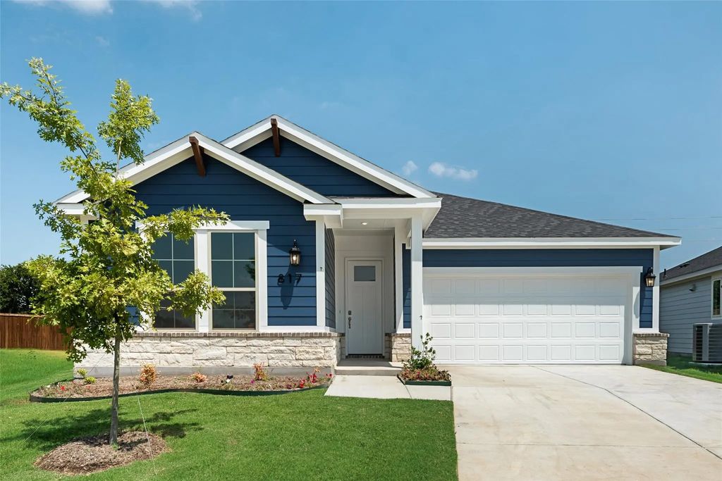 817 Hayes Court, Crowley