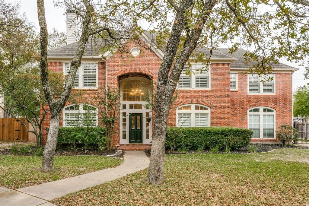804 Highland Lakes Court, Keller