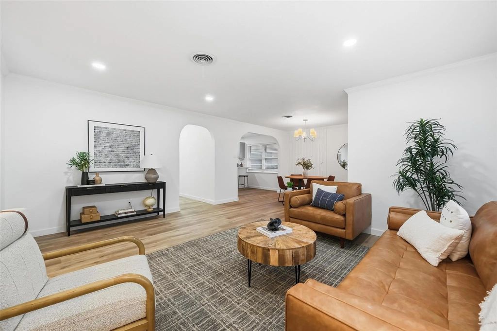 816 Green Cove Lane, Dallas