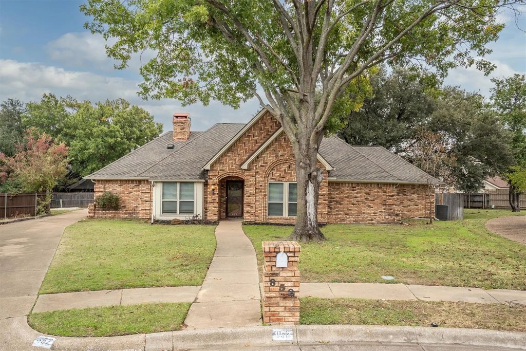 852 Windsong Court, Bedford