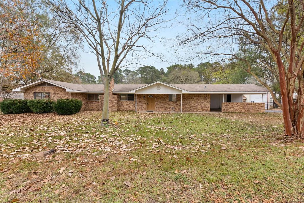 1621 Baseball Loop, Diana
