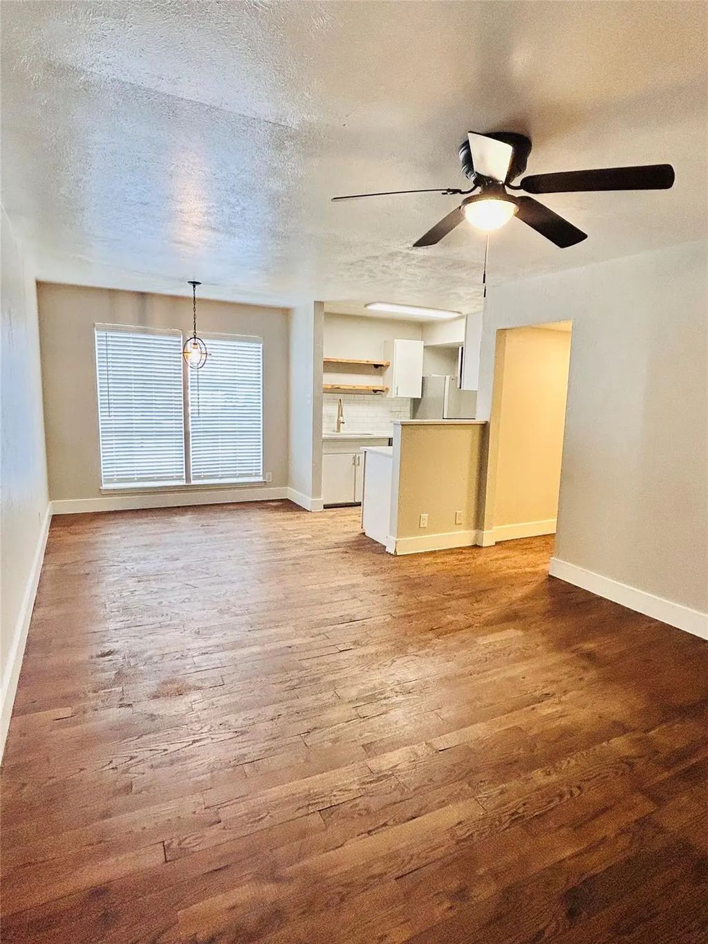 2211 S Vernon Avenue 207, Dallas