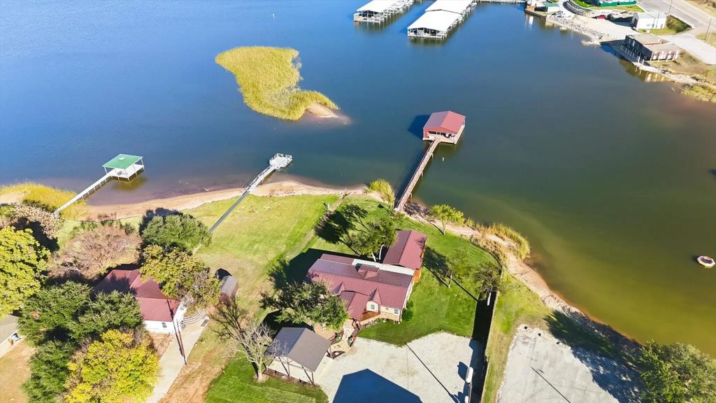 1901 Poston Drive, Graford