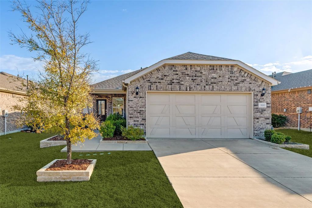 900 Rough Hollow Drive, McKinney