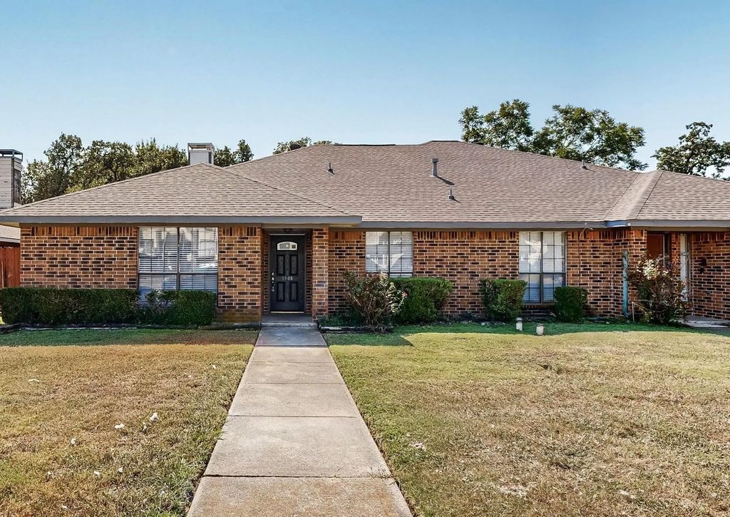 1908 N Irving Heights Drive, Irving