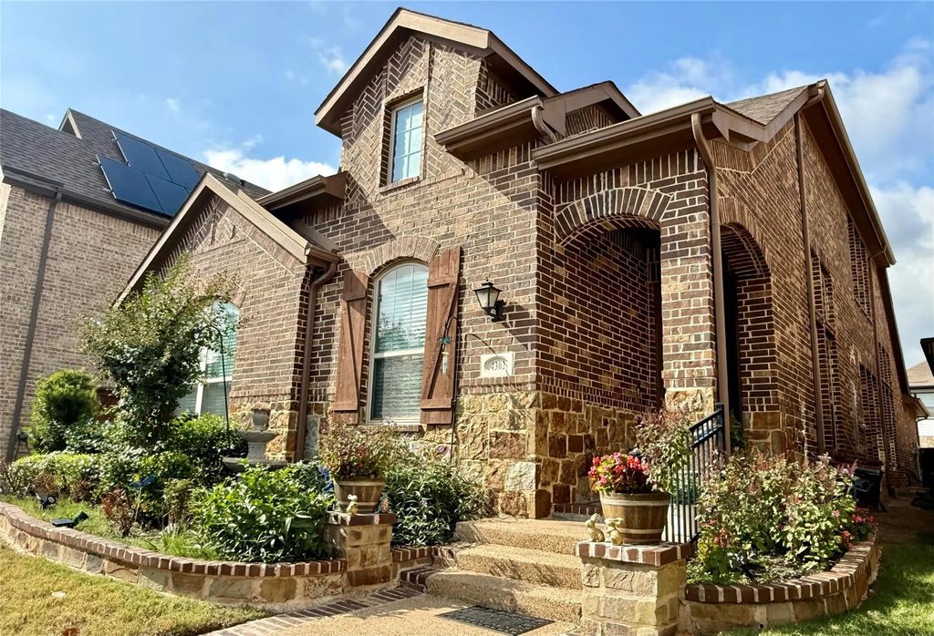 4302 Meadow Hawk Drive, Arlington